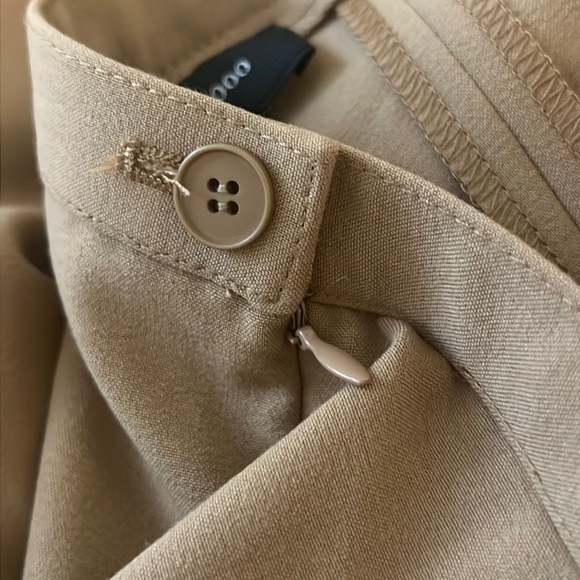 REMOVING SOON FINAL
PRICE NWT Focus 2000 Tan Classy Skirt with Ruffled Hem - Picture 4 of 7